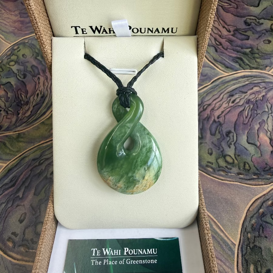 Stunning Te Wahi Pounamu Single Flat Pikorua (Twist)